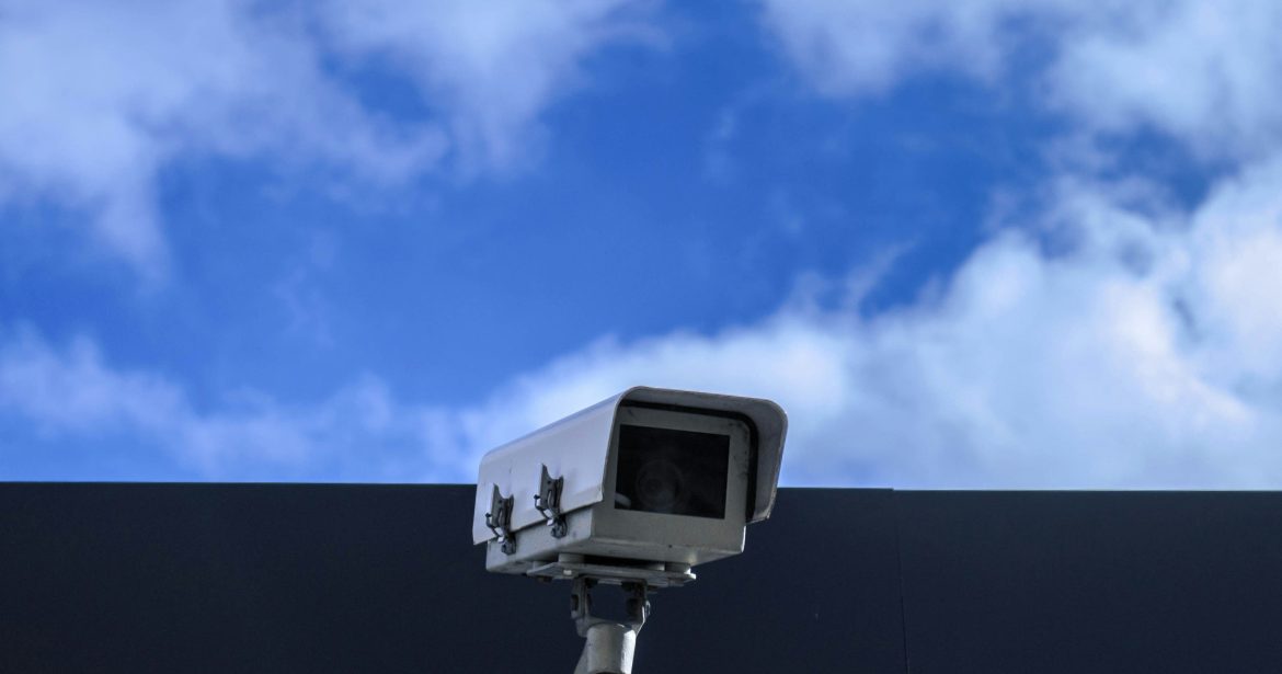 what to look for in a commercial security system